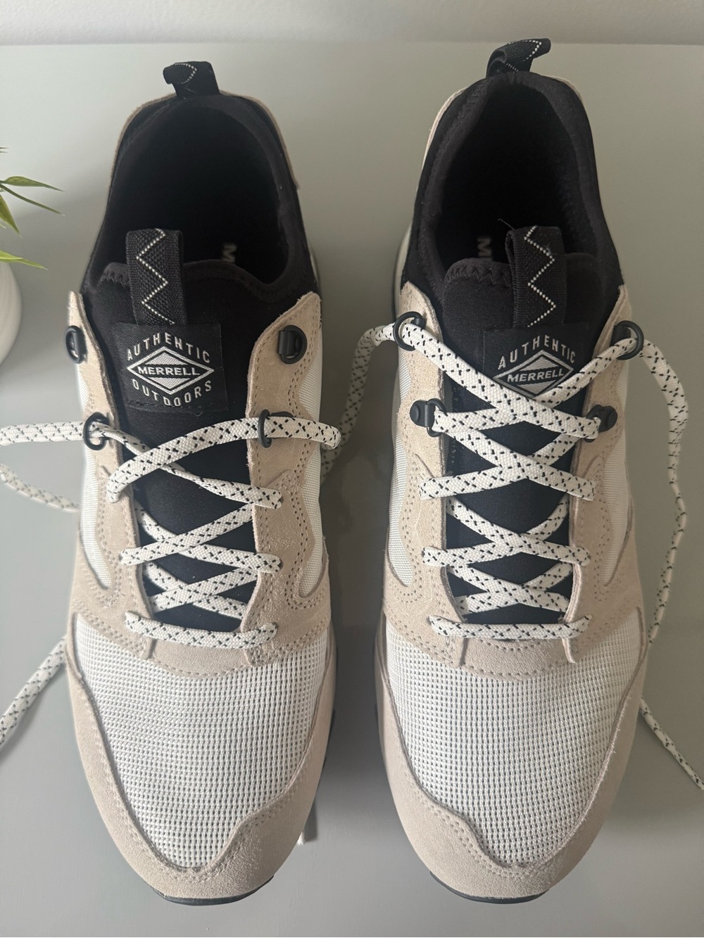 Men’s Alpine Merrell Athletic Sneakers - Picture 6 of 6